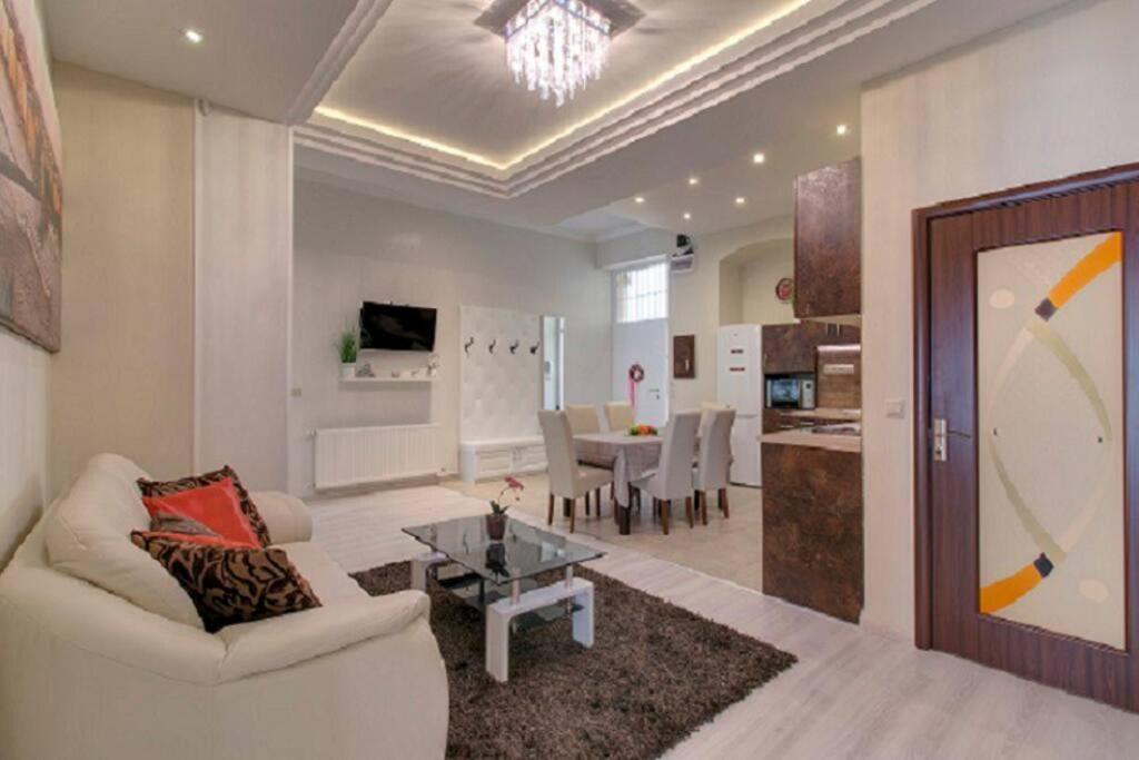 Super Central Apartment Budapest Eksteriør bilde