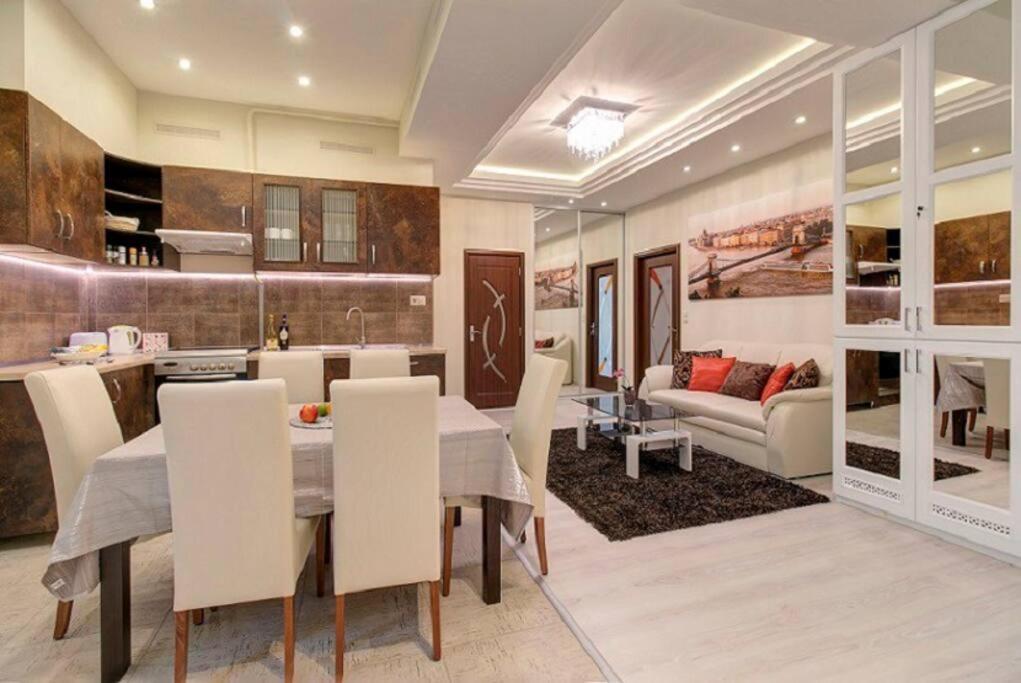 Super Central Apartment Budapest Eksteriør bilde